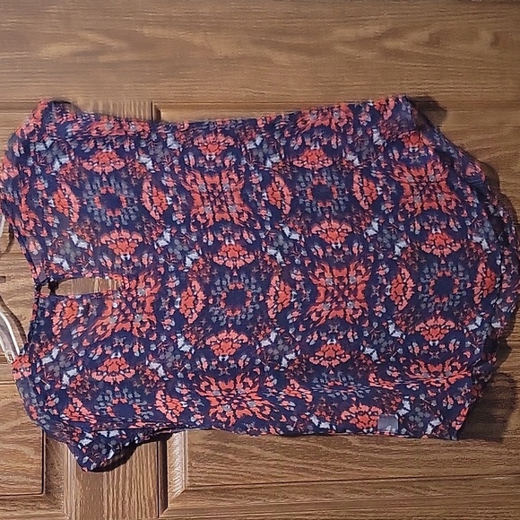 Ana size large  sheer sleeveless top. - Picture 4 of 8